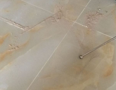 南部瓷砖空鼓维修公司分享粘合剂选择不当在瓷砖铺贴过程中可能导致以下问题